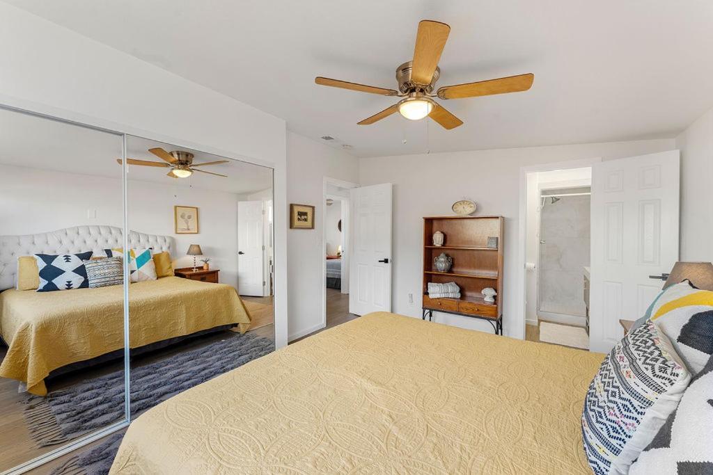 Cozy Stylish Home In The Heart Of Jt Village Джошуа Три Екстериор снимка
